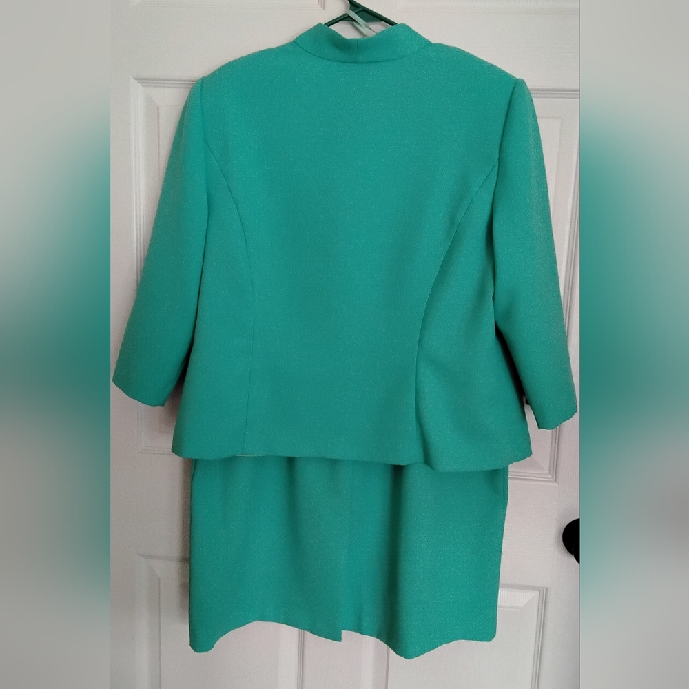 Kornet Teal Three-Piece Blazer Set - Picture 3 of 9